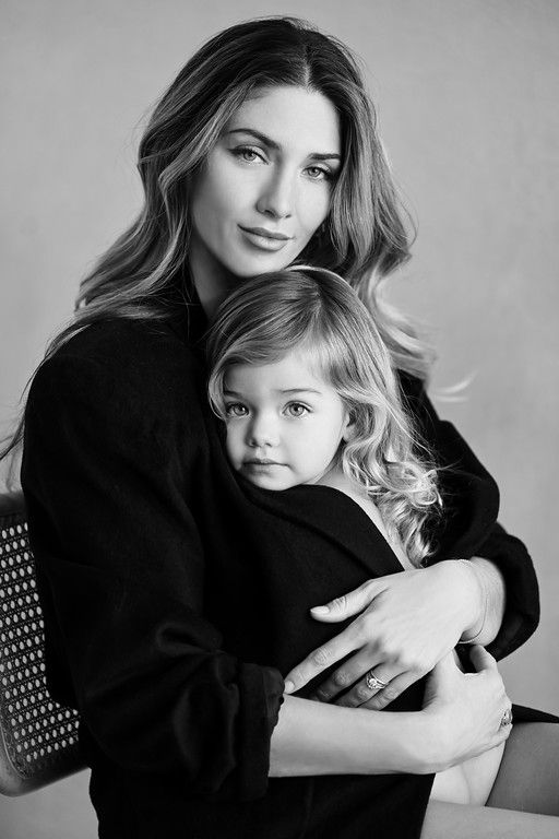 See more Mother Daughter Photography Poses, Mom And Me Photos, Mom Daughter Photography, Mommy Daughter Photography, Mom Daughter Photos, Mommy Daughter Photoshoot, Daughter Photo Ideas, Family Photo Studio, Mommy Daughter Photos