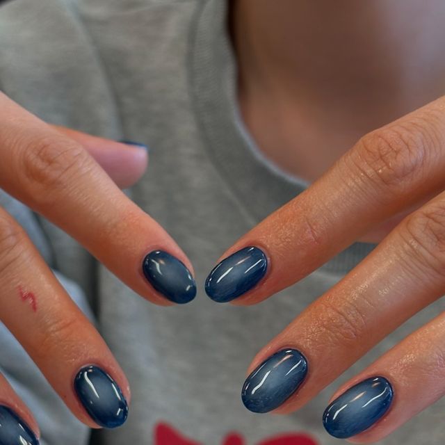 NAIL THERAPY CO on Instagram: "blue us away 💅🏼   *medium art (currently only doing ombré colours that are featured on our insta)" What Colours Go With Blue, One Colour Nail Ideas, Blue Cool Nails, Nails Cool Ideas, Cool Blue Nail Designs, Nail Inspo￼, Cute Short Nails Blue, 2 Colour Nails, Navy Aura Nails