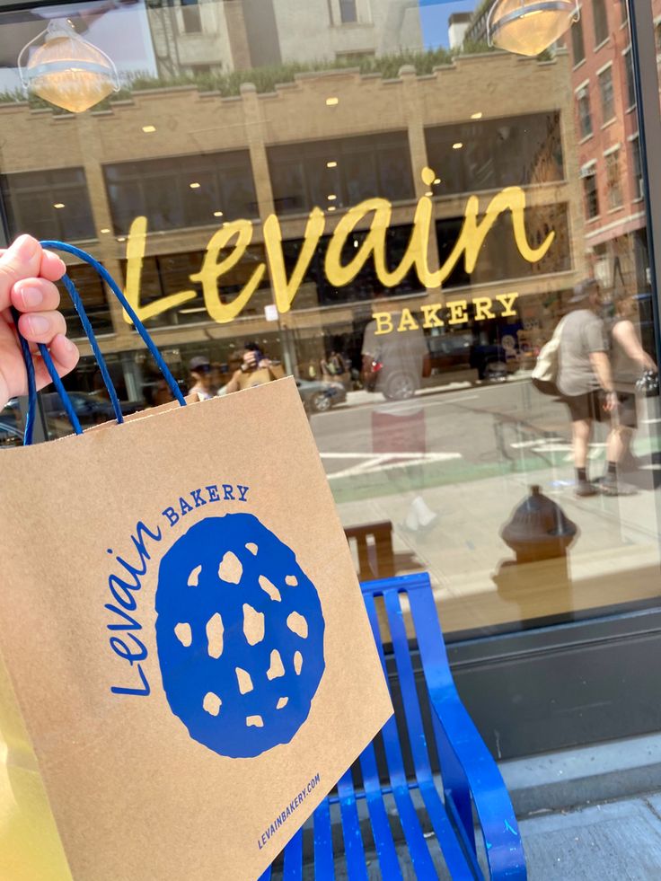 Cookie bakery stop in New York City, aesthetic New York Cookies, Levain Cookies, Bakery Bags, Cookies Branding, Levain Bakery, Cotton Candy, Branding, Candy, Packaging