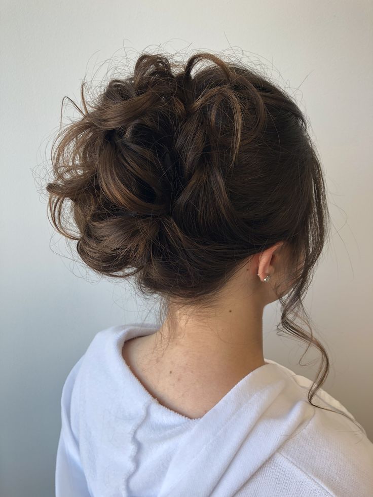 Short Hairstyles For Prom Updo, Hairstyles For Fancy Dresses, Short Prom Hairstyles Updo, Updo Hairstyles For Prom Short Hair, Buns Hairstyles Prom, High Prom Hairstyles, Loose Prom Updo, Cute Simple Hair Updos, Up Does For Prom