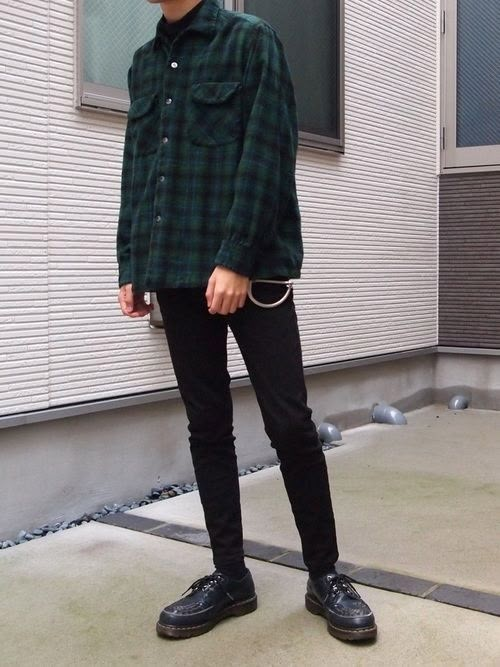 Ulzzang Fashion Street Styles, Grunge Outfits Men, Cute Outfits With Jeans, Green Flannel, Streetwear Mode, Tumblr Outfits, Punk Outfits, Cute Jeans, 90s Grunge