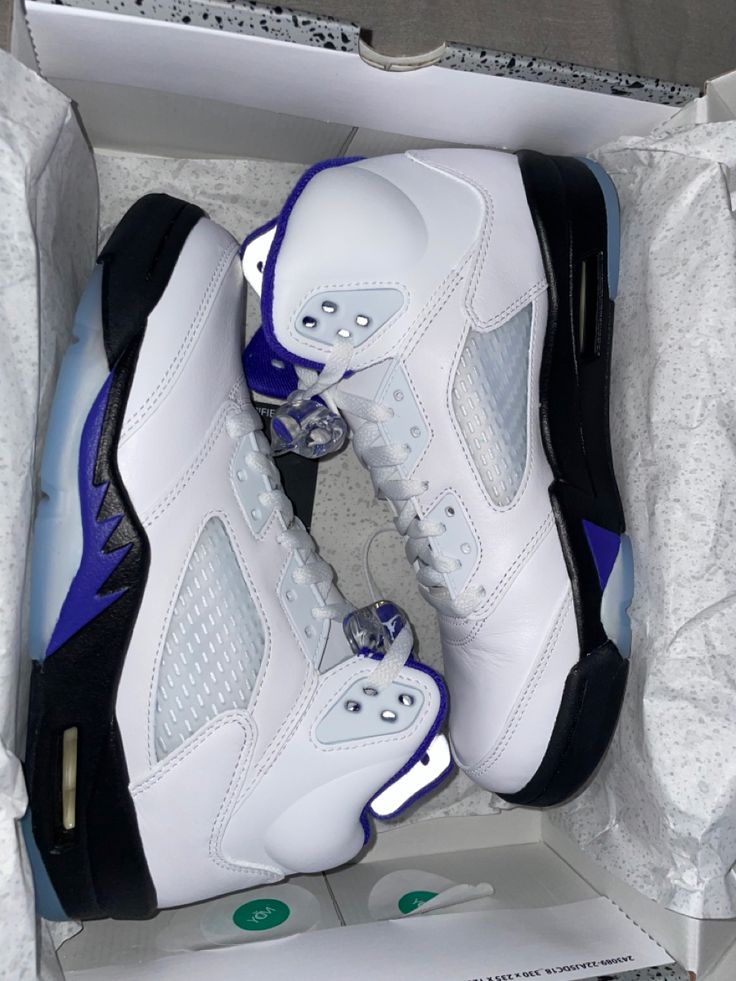 Jordan 5 Concord, Cute Online Clothing Stores, Shoes Teen, Cute Nike Shoes, Fresh Shoes, Cute Nikes, Shoe Inspo, Swag Shoes, Jordan 5