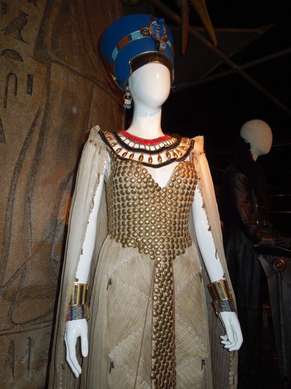 the costume worn by queen neferina is on display at the egyptian museum in washington, d c