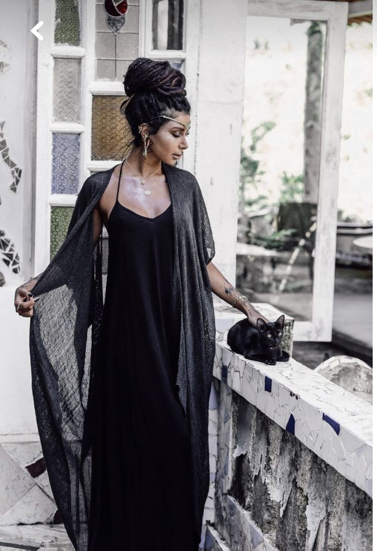 Grey Boho, Cape For Women, Look Boho Chic, Boho Goth, Mode Hippie, Beach Kimono, Diy Vetement, Mode Boho, Witch Outfit