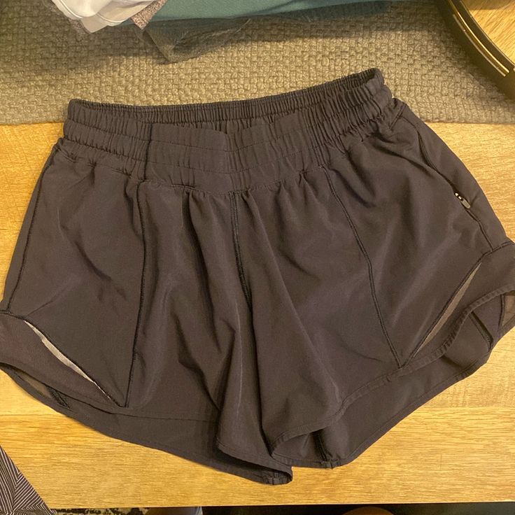 Lululemon Hotty Hot Lined Short 4”, Size 4, Navy. Hardly Worn, Look Brand New. No Stains Or Damage. Lululemon Size 2, Lululemon Shorts Outfit, Cheer Clothes, Lulu Lemon Shorts, Lulu Outfits, Gymwear Outfits, Outfit Needs, Amazing Gymnastics, Wishlist 2024