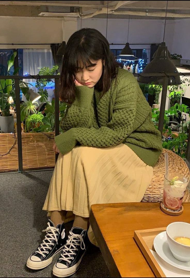 Connection To Nature, 일본 패션, Long Skirt Outfits, Fashion Landscape, Nature Green, Baggy Pants, Fashion Color, 가을 패션, Green Aesthetic