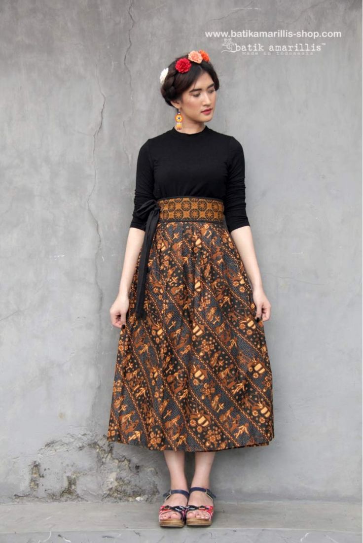 Batik Dress Modern Simple, Dress Batik Modern Fashion Style, Batik Modern Fashion Style, Dress Batik Modern, Batik Blazer, Model Dress Batik, Batik Dress Modern, Batik Amarillis, Batik Clothing