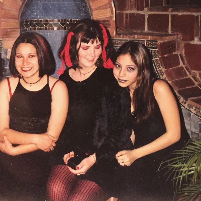 1990s High School, Goth Pictures, 1990s Goth, Goth Kids, 90s Goth, Riverside California, Modern Pictures, Vintage Goth, Camp Ideas