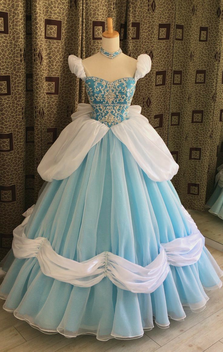 Ball Gown Dress Pattern, Gown Dress Pattern, Wedding Dresses Designs, Disney Princess Dress, Gaun Abad Pertengahan, Disney Dress, Ball Gown Dress, 파티 드레스, Old Fashion Dresses