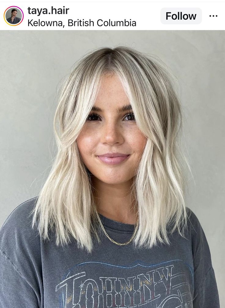 Blonde Long Lob, Keaton Oaks Hair, Lob Bridesmaid Hairstyle, Short Blonde Summer Hair, Summer Blonde Short Hair, Blonde Hair Summer 2024, Mid Short Hairstyle Women, Blond Mid Length Hair, Short Blonde Hairstyle Women