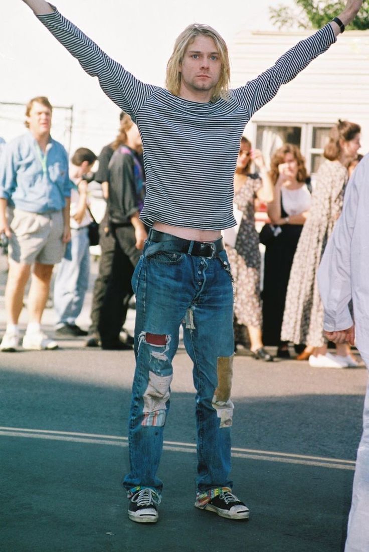 90s Retro Outfits, 90s Punk Fashion, Kurt Cobain Outfit, Kurt Cobain Style, 90s Grunge Outfits, Grunge Outfits Men, Kurt Cobain Photos, Grunge Outfits 90s, Fashion Guys