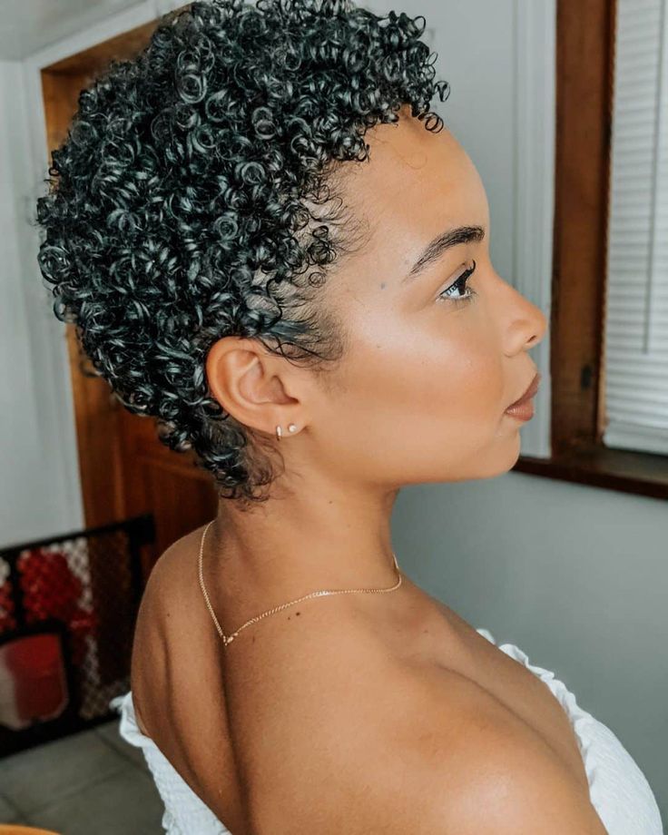 3c Curly Hair, Short Curly Hairstyles For Women, Women Haircuts, Short Natural Curly Hair, Natural Hair Cuts, Natural Hair Short Cuts, Blonde Curly Hair, Short Curly Haircuts, Curly Hair With Bangs