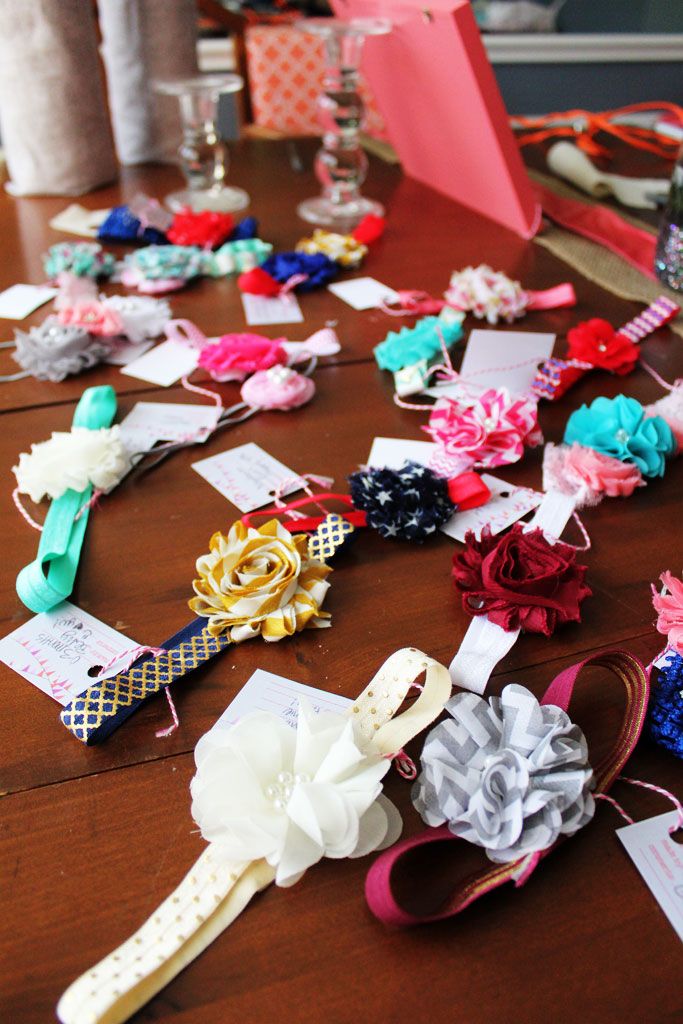 many different types of hair clips on a table