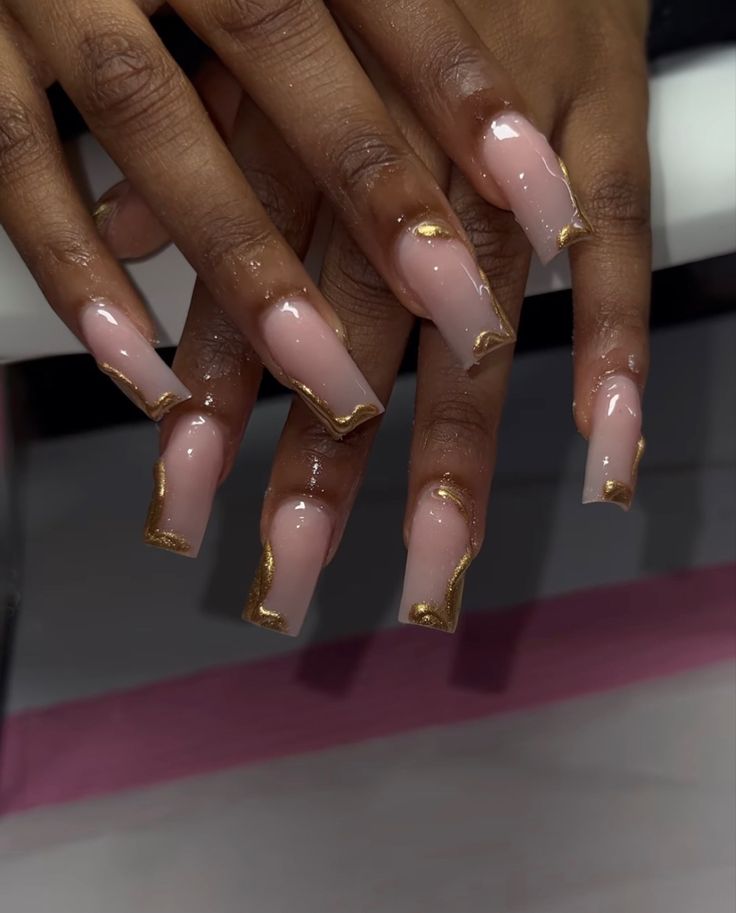 White And Gold Birthday Nails, 21st Bday Nails, Gold Nails Prom, Matching Nails, Stunning Tattoos, Gold Acrylic Nails, Birthday Vibes, Golden Nails, Gold Nail Designs