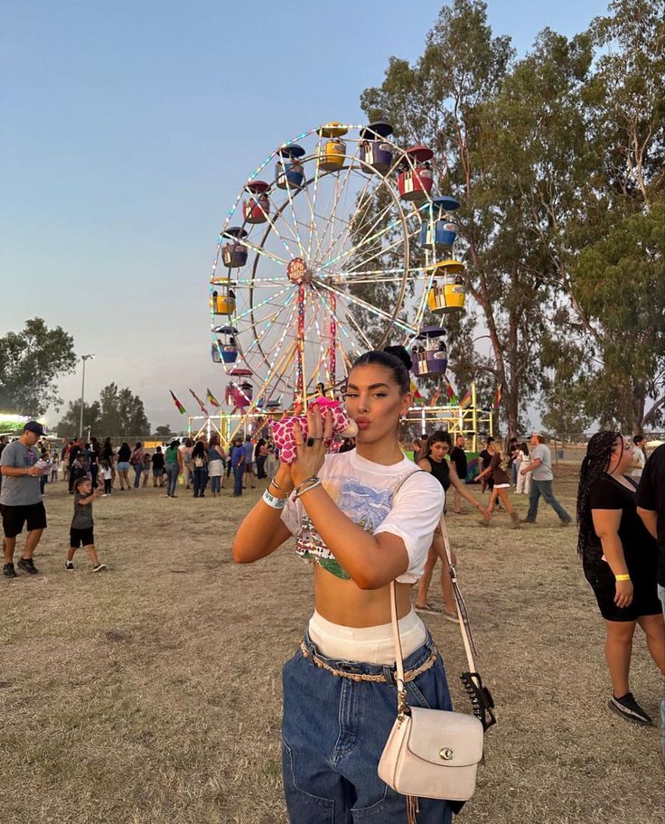 Fair Carnival Outfit Ideas, Streetwear Fashion Aesthetic, Outfit Ideas Streetwear, Fair Outfit, Fair Outfits, Outfit Streetwear, Aesthetic Streetwear, Streetwear Aesthetic