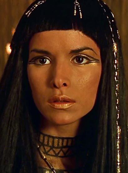 an egyptian woman with long black hair