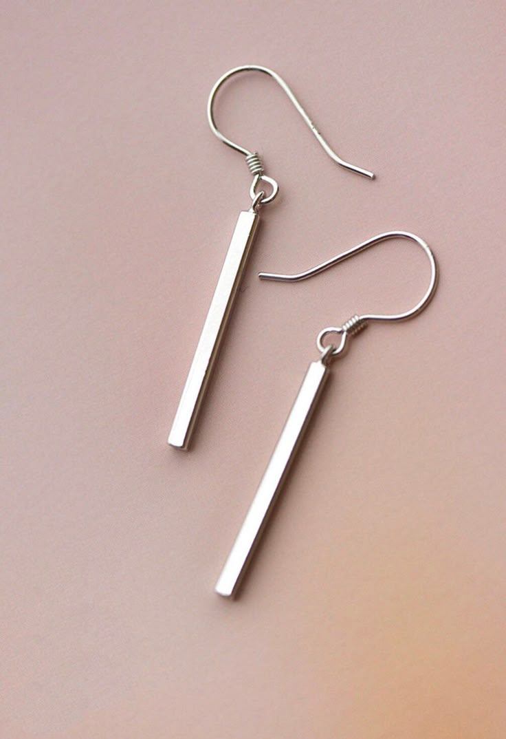 Simple Silver Earrings, قلادات متدلية, Silver Bar Earrings, Inexpensive Jewelry, Womens Silver Jewelry, Geometric Wedding, Bracelets Diy, Silver Bar, Trendy Earrings