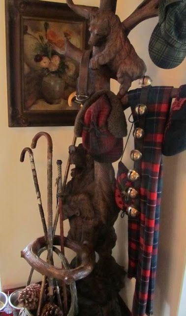 The Polohouse: Guest Home Tour: Glendogal Cottage English Hunting Lodge Decor, English Hunting Lodge, Misty Moors, Highland Cottage, English Country Decor Living Room, English Hunting, Scottish Decor, Hunting Lodge Decor, Country Decor Diy