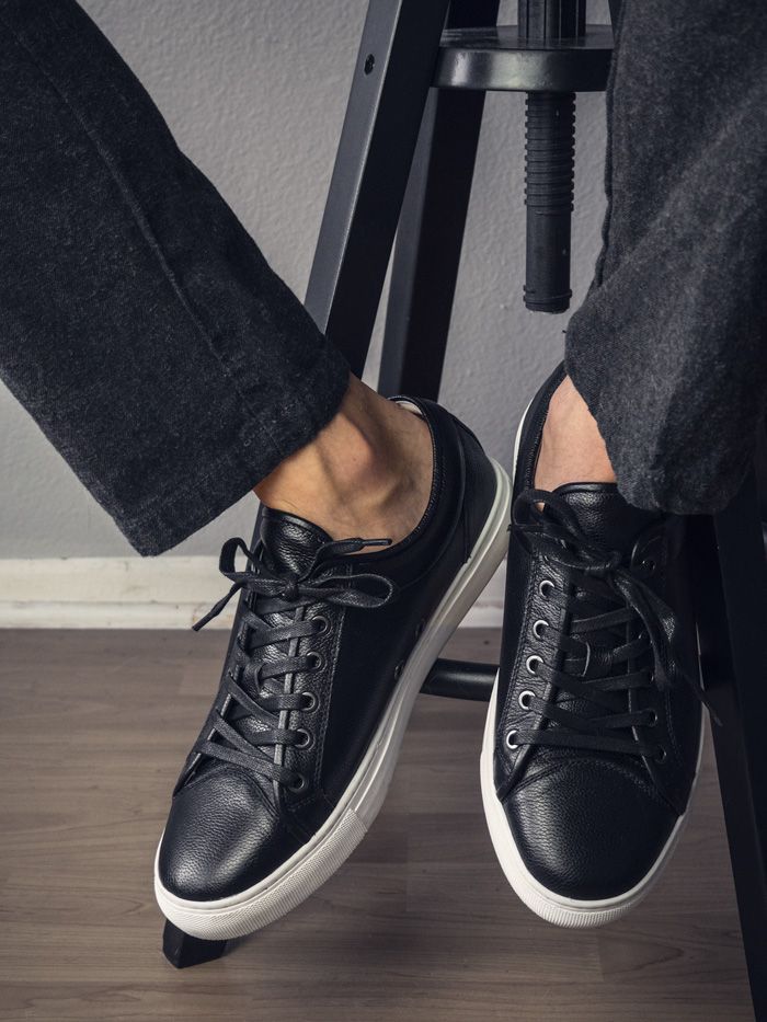 Fall Getup Week: Casual Office to Night Out | Primer Black Leather Sneakers Outfit Men, Black Sneakers Outfit Men Casual, Black Leather Sneakers Outfit, Black Sneakers Outfit Men, Leather Sneakers Outfit, Casual Office Shoes, Black Shoes Outfit, Black Sneakers Outfit, Dress And Sneakers Outfit