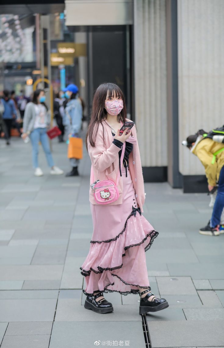 Japanese Fashion Harajuku Street Styles, Harajuku Fashion Y2k, Japanese Street Fashion Harajuku Kawaii, Chinese Fashion Street Outfits, Shinjuku Fashion, Chinese Y2k Fashion, Chinese Outfits Fashion, J Fashion Street, Japanese Punk Fashion