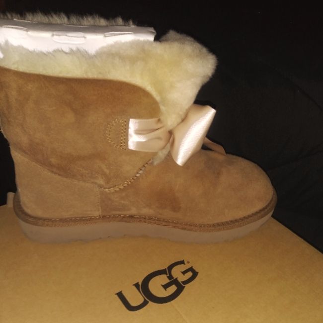 Authentic Ugg Boots, Size 9, Worn Twice Shoes Ugg, Women Boots, Womens Uggs, Ugg Shoes, Ugg Boots, Rain Boots, Womens Boots, Women Shoes, Collage