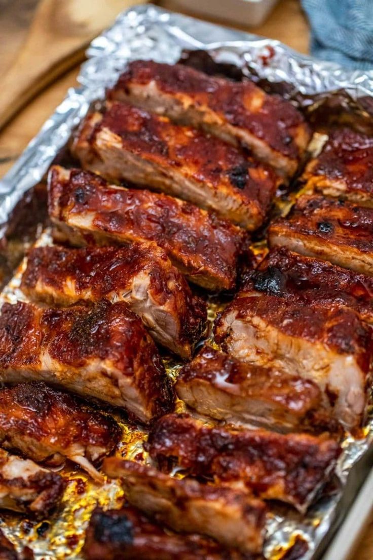 the meat is cooked and ready to be served on the grilling pan for consumption