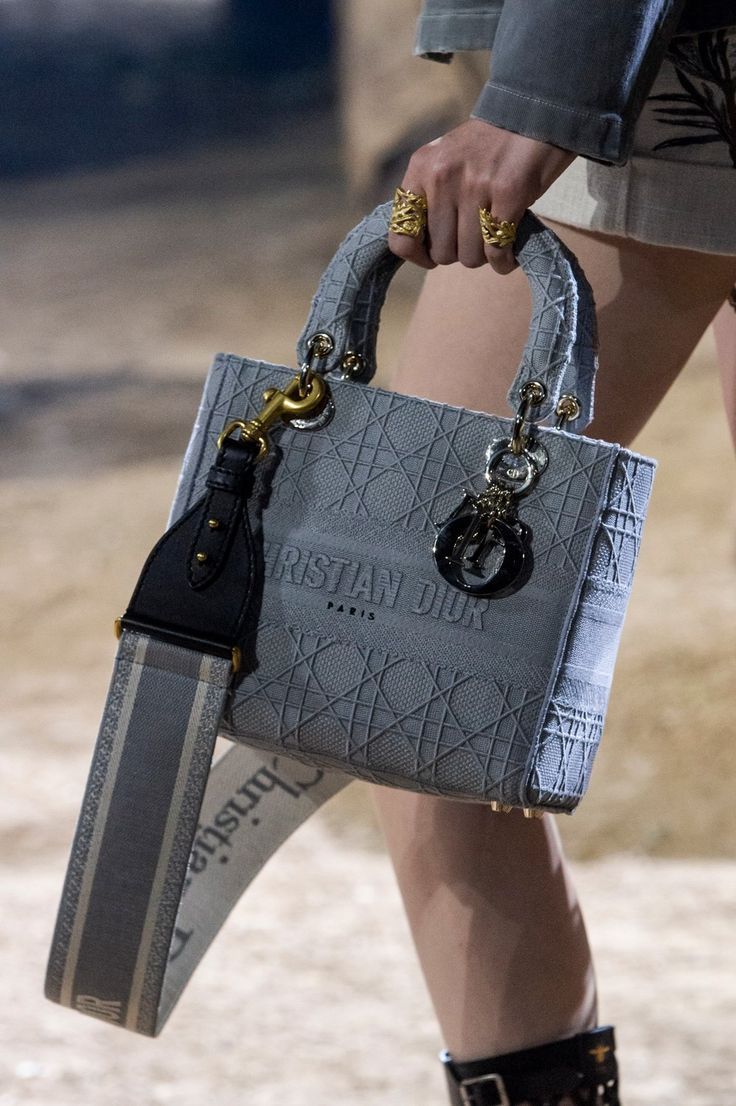 Christian Dior Spring 2020 Fashion Show Details | The Impression. #handbags #fashionaccessories #womenfashion Dior Spring 2020, Trendy Purses, Chanel Cruise, Fall Handbags, Popular Handbags, Handbag Outfit, Christian Dior Couture, Cute Handbags, Handbags Affordable