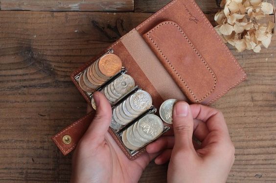 Pinterest Expert, Leather Wallet Pattern, Leather Art, Handmade Leather Wallet, Wallet Pattern, Coin Wallet, Minimalist Wallet, Leather Projects, Leather Gifts