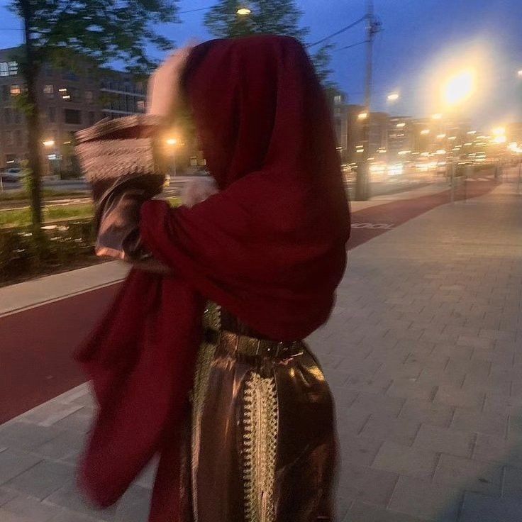 Pubg Dp, Saudi Vibes, Moroccan Outfit, Arab Music, Caftan Gallery, Moroccan Luxury, Morrocan Fashion, Moroccan Kaftan Dress, Morocco Aesthetic