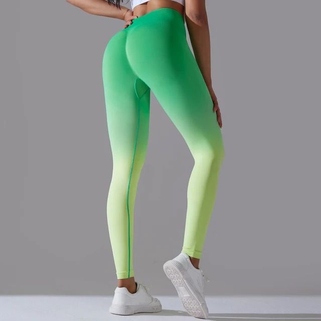 🌈 Brighten Up Your Weekend with Our Ombre Seamless High-Waist Leggings! 🌈 Say hello to vibrant colors and unmatched comfort! Our Women's Ombre Seamless High-Waist Leggings are here to add a splash of color to your workout wardrobe!😍 ✨ Features You'll Love: 🌟High-Waist Support: Stay confident and secure with optimal coverage. 🌟Seamless Comfort: Move freely without any chafing or discomfort. 🌟Four-Way Stretch: Enjoy flexibility and a flattering fit that moves with you. 🌟Breathable & Moisture... Workout Pics, Ombre Leggings, Ombre Design, Women Workout, Workout Wardrobe, Keep Cool, Weekend Vibes, Shine On, High Waisted Leggings