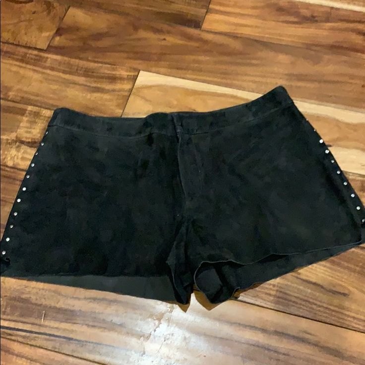 Super Sexy Stylish Shorts I Just Baught Without Trying And They Are Super Snug. Sad To Put It Up For Sale But The Suede Is Super Soft And Love Every Detail. They Are Charcoal Grey And Would Look Amazing With Anything. Where Them With Boots And A Jacket Or Put On A White Top For The Summer. Studded Suede Jacket, Black Leathwr Shorts, Edgy Black Leather Shorts, Black Leather Edgy Shorts, Micro Shorts, Stylish Shorts, Suede Shorts, All Saints, White Top