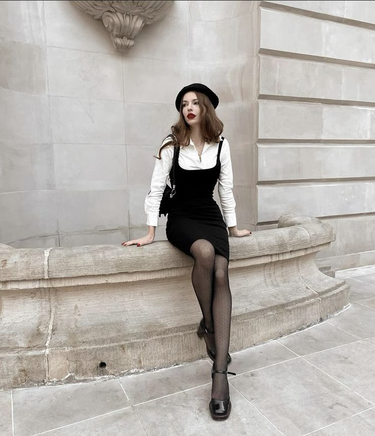 Rich French Woman Aesthetic, Modern Blair Waldorf Style, Paris Night Outfit, Outfit Blair Waldorf, Modern Persephone, Black Stockings Outfit, Stockings Outfit Casual, Stockings Outfit Classy, Little Black Dress Outfit