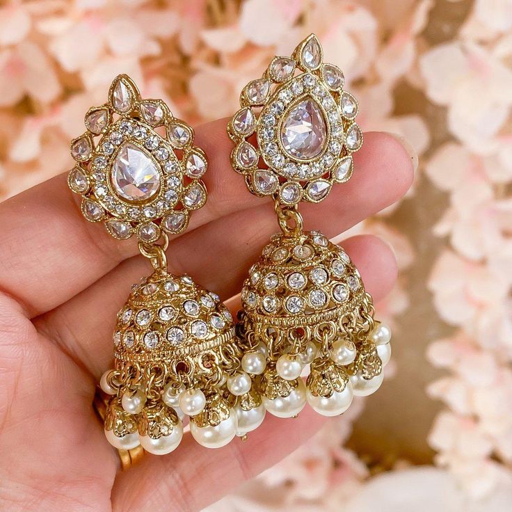 Small Antique Gold plated and clear zircon crystal Earrings Approximately 2 inch length including drops. Ready to ship Worldwide with gift boxing! Small Jhumka Earrings, Small Jhumka, Indian Wedding Jewelry Sets, Fashion Everyday, Fancy Jewellery Designs, Indian Jewelry Sets, Pakistani Jewelry, Indian Wedding Jewelry, Jewelry Design Earrings