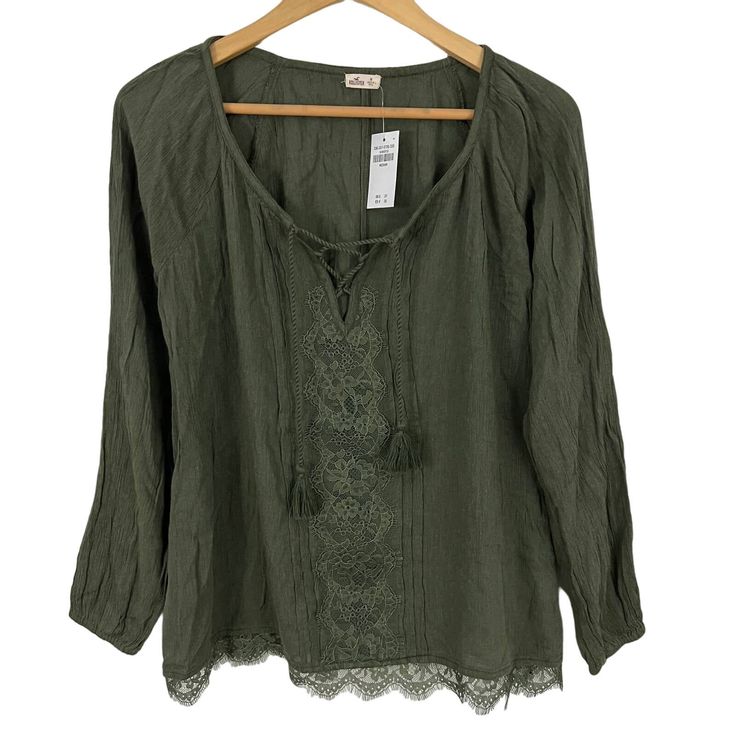 Hollister Blouse Top Green Tassel Lace Women Size Medium New Sku 3974 Wide Sleeve Top, Tassel Lace, Pink Tee Shirt, White Ruffle Top, Button Up Shirt Womens, Overall Outfit, Half Shirts, Front Tie Shirt, Boho Lace