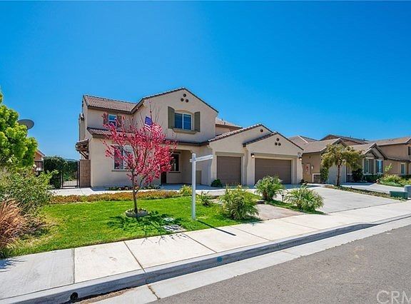 this is an image of a home for sale in the hills at san clementa