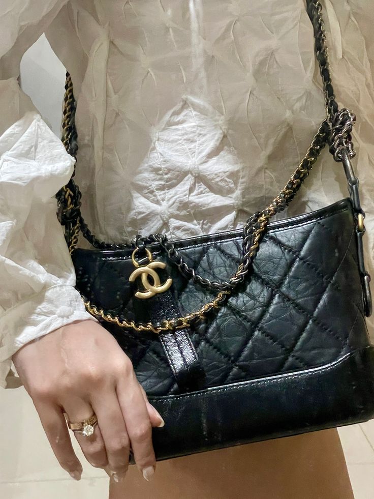 Chanel Bag Gabriel, Gabriel Chanel Bag, Chanel Gabrielle Bag Outfit, Chanel Hobo Bag, Expensive Girl, Chanel Girl, Chanel Gabrielle Bag, Chanel Bag Outfit, Bag Wishlist