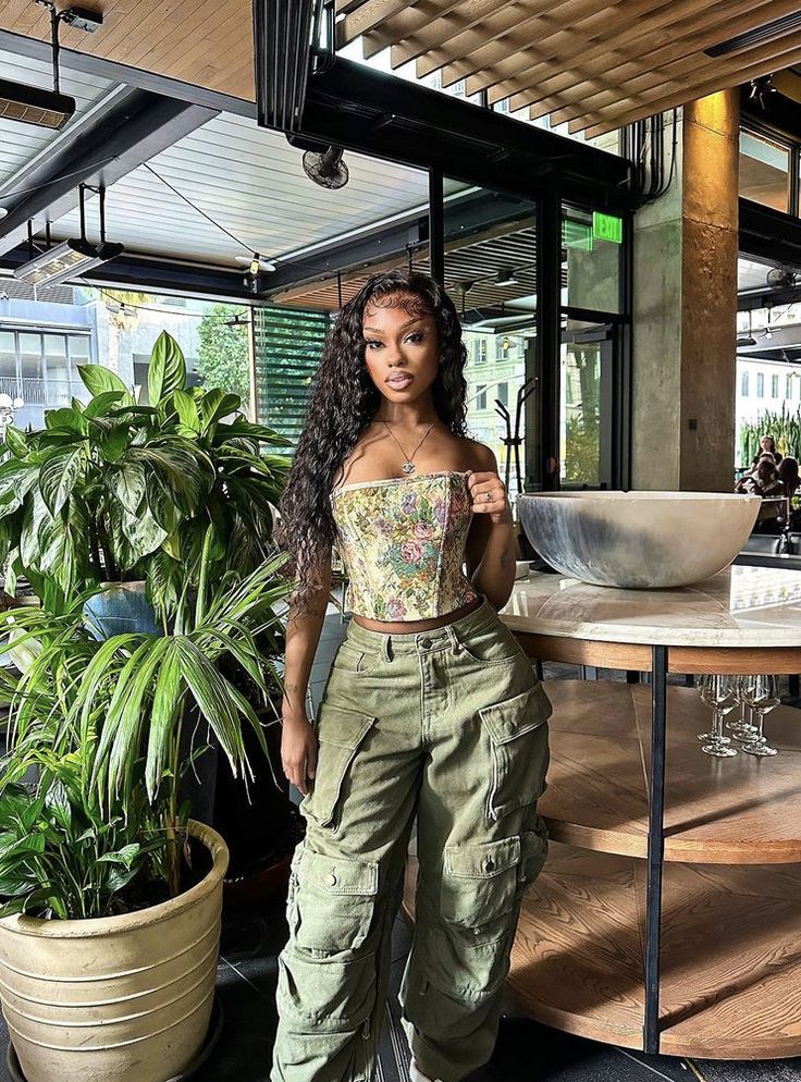 Outfit Ideas For Jhene Aiko Concert, Floral Corset Outfit Ideas, Cool Earthy Outfits, Girly Spring Outfits Black Women, Cargos And A Nice Top, Bohomeian Style Outfits Black, Winx Club Outfits Aesthetic, Spring Outfits Black Women Boho, Cookout Outfits Black Women Casual