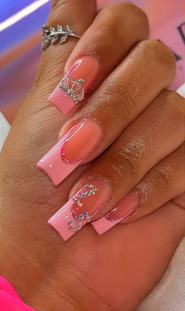 Juicy Couture themed birthday nails! #juicy Juicy Couture Party Theme, Juicy Couture Tattoo, Juicy Couture Nails, 23rd Birthday Nails, 22nd Birthday Nails, Juicy Couture Birthday, 20th Birthday Nails, 20 Birthday Nails, Juicy Nails