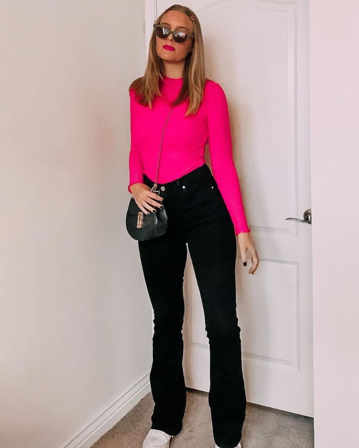 Hot Pink Turtleneck Outfit, Pink Shirt And Black Pants, Black And Pink Casual Outfit, Hot Pink Jumper Outfit, Hot Pink Black Outfit, Pink Top And Black Jeans Outfit, Neon Pink Shirt Outfit, Neon Pink Top Outfit, Outfit Ideas Pink And Black