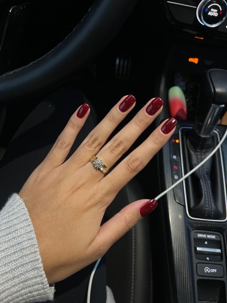 Wine Red Glossy Nails, Burgundy Maroon Nails, Red Nails On Natural Nails, Red Nails Square Round, Burgundy Biab Nails, Garnet Nail Color, Natural Nails Inspo Aesthetic, Red Mocha Nails, Dark Red Squoval Nails