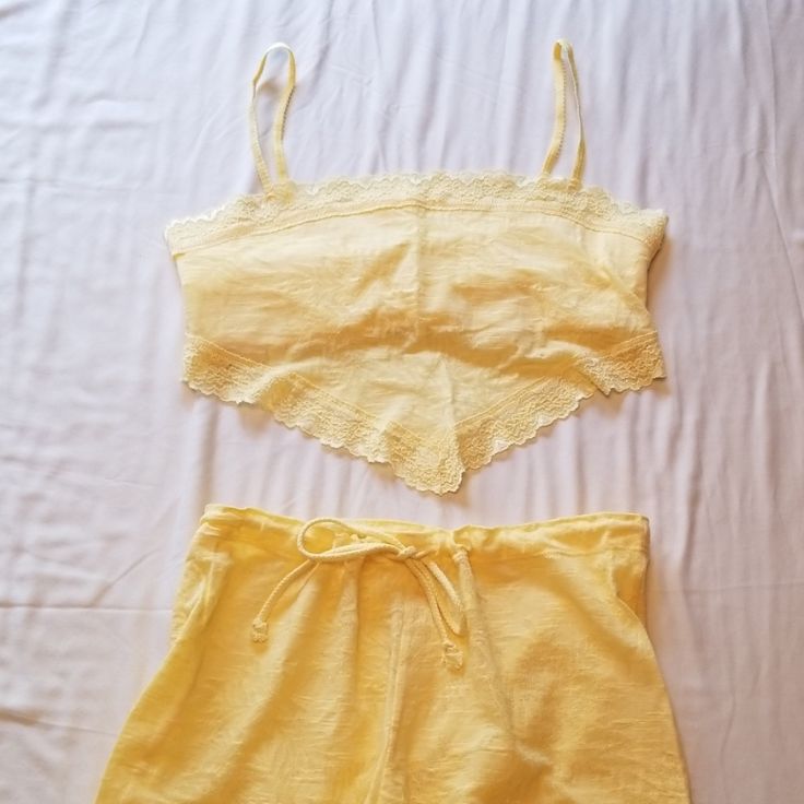 Reposhing This Item I Purchased From @Cherylroth2. Loved It, But Ready To Rotate For Something New. Questions? Leave A Comment Below! High Impact Sports Bra, Padded Sports Bra, Cute Comfy Outfits, Sleepwear Sets, Top Tank, Cute Comfy, Pajama Top, Trending Now, Comfy Outfits