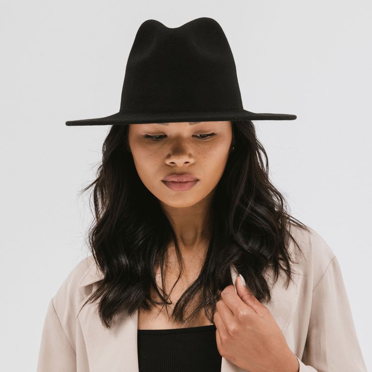 Final Sale Billie is a bold, tall crown fedora with a short flat brim. Its structured shape provides a comfortable fit + is the ultimate confidence boost for any style moment. Tall Crown, Gigi Pip, Floppy Hats, Felt Hats, Halo Style, Wearing A Hat, Western Cowgirl, Confidence Boost, Felt Hat