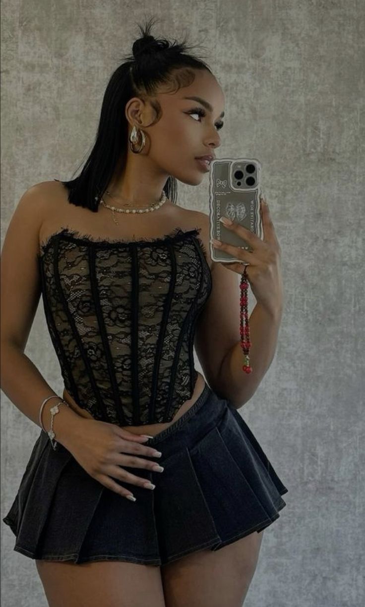 Pinterest Looks Outfit, Lace Outfits Aesthetic, Corset Outfit Baddie, Night Out Skirt Outfit, Black Corset Outfit Black Women, Corset Outfits Black Women, Baddie Corset Outfit, Lace Outfit Black Women, Lace Outfits For Women