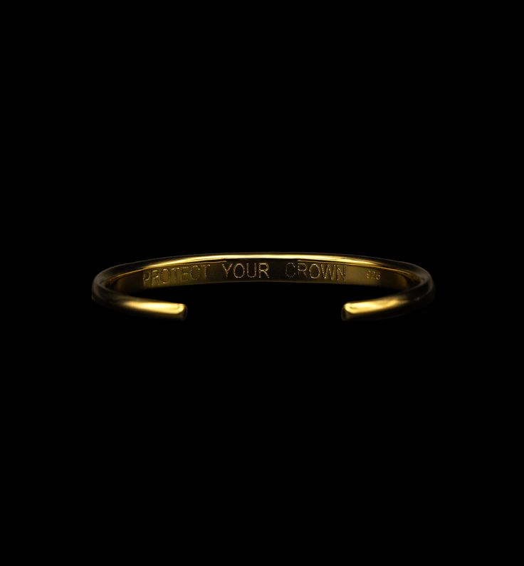 *Short-term introductory price for this new drop.* Our 3Kings 18k gold plated bracelet is a true sign of elegance. With a refined and innovative design, we pride ourselves on showcasing a new age style to set modern trends. Engraved on the exterior is our 3Kings logos, interiorly our bracelets are engraved with our company motto that we live every day by. This bracelet is designed as a sophisticated wrist piece to add to any jewelry collection. Specification: Package: One* 3Kings BraceletMateri