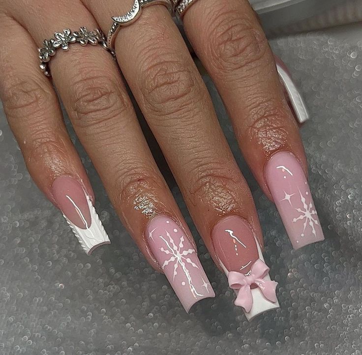 Classy Christmas Nails, Nails Bow, Classy Country, Nail Noel, Christmas Press On Nails, Classy Acrylic, Country Gal, 2023 Pink, Winter Nails Acrylic