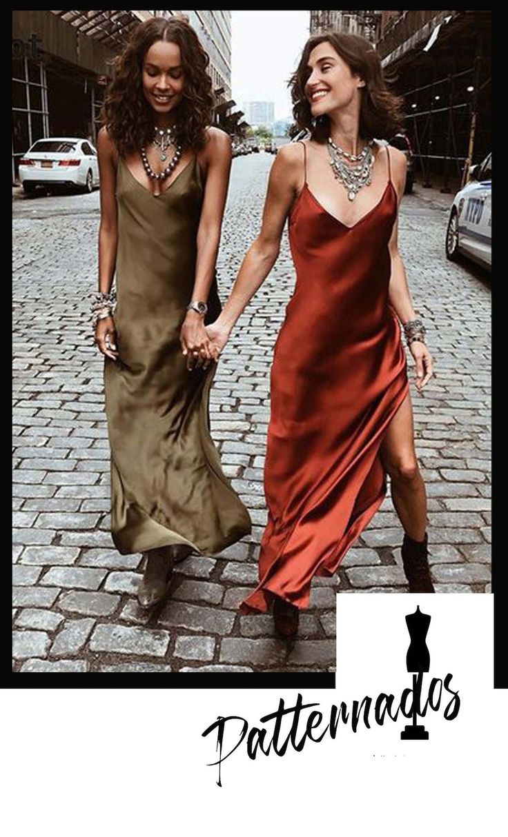 Slip Dress V Neck, Split Dress Poses, Sewing Pattern Maxi Dress, Summer Outfits 2024 Fashion Trends Women Dress, Farm Wedding Guest Outfit, Slip Dress With Boots, Slip Dress Wedding Guest, Slip Dress Styling, Casual Slip Dress