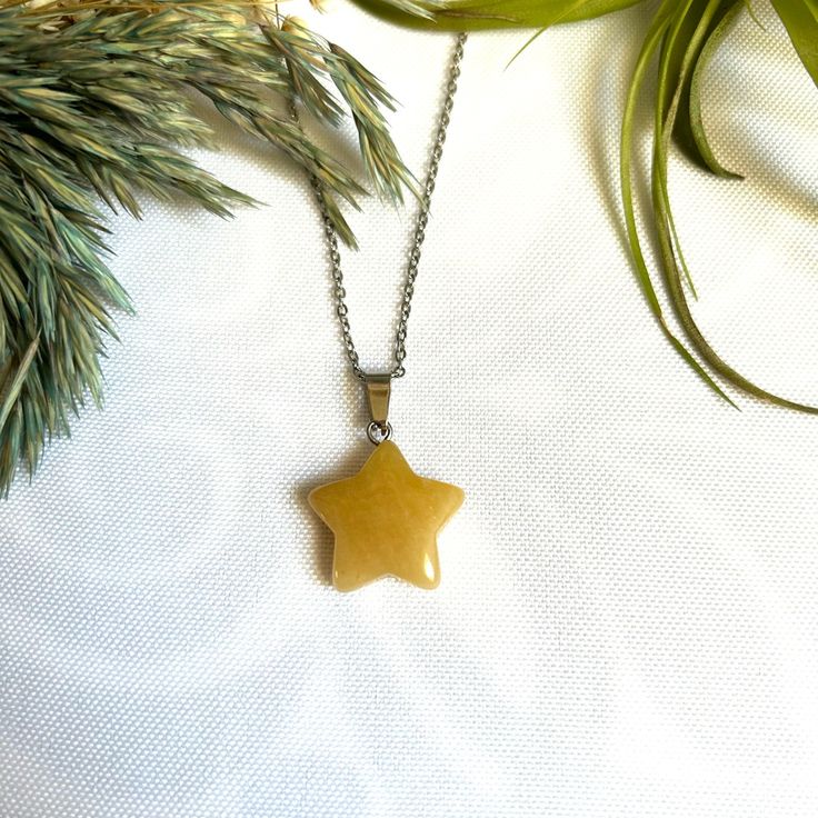 Yellow Aventurine Crystal Star Necklace Cute Accessories Necklaces, Goblincore Necklace, Magical Necklace, Crepe Suzette, Space Necklace, Yellow Aventurine, Funky Necklace, Star Necklace Silver, Aventurine Crystal