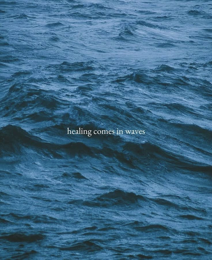 the ocean is blue and has a quote that reads,'helping come in waves '