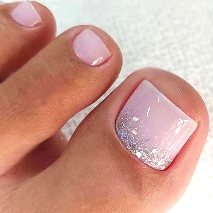 PRICES MAY VARY. 💖【Press on toenails for women】- Made of good acrylic ABS material, firm and not fragile or break or fade, more glossy, wouldn't hurt your nails, softness is similar to human nails. 💖【Short false toenails Package】- 24pcs/12 sizes toe nails, 1 nail file, 24pcs jelly glue. (Durability of jelly glue is not as good as liquid glue, but it makes fake nails reusable，Please use suitable glue according to different scenes). 💖【Toe press on nails short】 - Press ons easy to wear and unloa Monthly Nails, French Toe Nails, Press On Toenails, French Toes, Fake Toenails, Gel Toe Nails, Toe Nail Color, Pretty Toe Nails, Cute Toe Nails