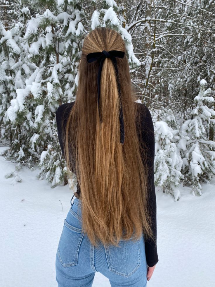 Long Hair To Hips, Waist Length Hair Straight, Belly Button Length Hair, Waist Length Hair Aesthetic, Long Light Brown Wavy Hair, Long Hair From Behind, Long Hair Waist Length, One Length Long Hair, Tailbone Length Hair